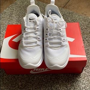 Womens Nike Air Max Axis